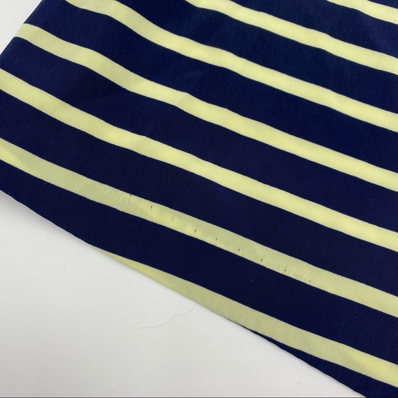 Forever 21 Essentials Top - Picture 7 of 8